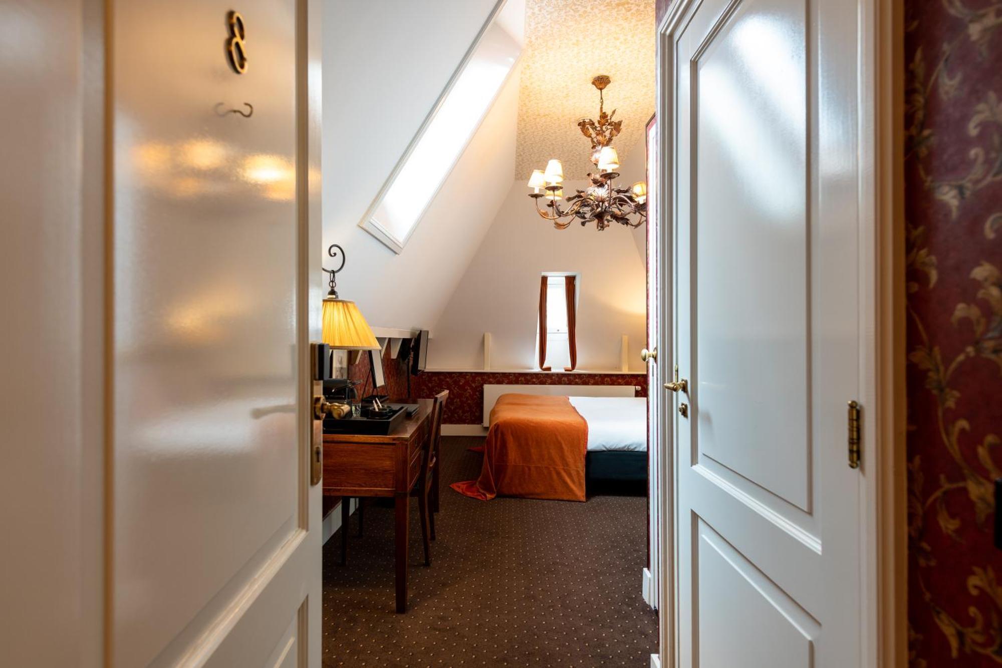 Grand Boutique Hotel-Restaurant Huis Vermeer Deventer Pokój zdjęcie